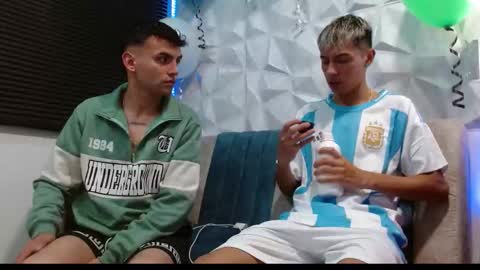 Isaac tan online show from September 12, 2025, 8:03 am