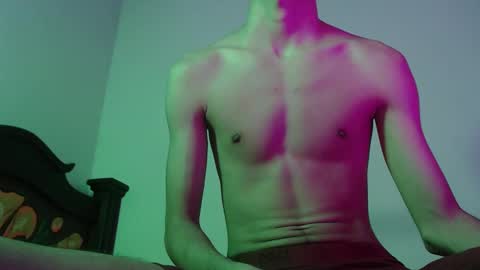 isaac online show from January 28, 2025, 8:25 am