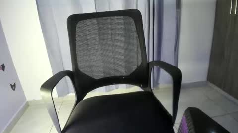 isaac online show from September 25, 2025, 5:22 am