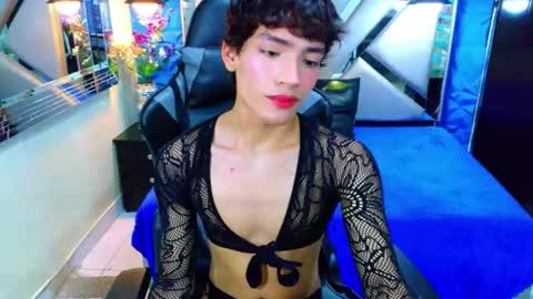 isaacnova online show from April 17, 2026, 7:50 pm