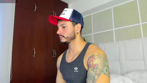 Snapshot of isaacs11 chatting on July 26, 2026, 12:01 pm Isaac Surez online show from July 26, 2026, 12:01 pm