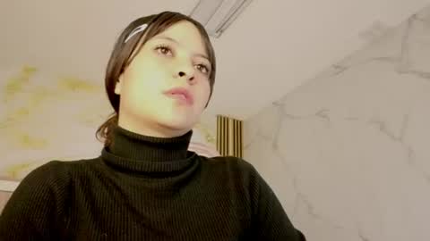 Snapshot of isabeau_s chatting on July 9, 2026, 1:59 pm isabeau_s online show from July 9, 2026, 1:59 pm