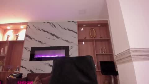 Isabel online show from February 13, 2025, 8:17 am