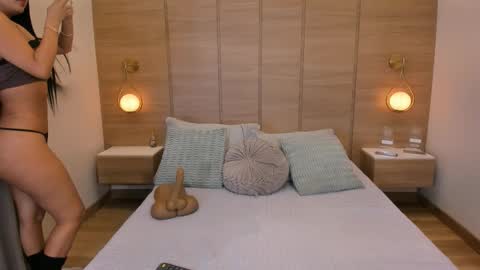 Isa online show from March 13, 2026, 3:57 am