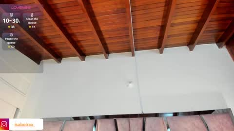 Snapshot of isabel_roux chatting on January 19, 2025, 11:00 pm Isabel online show from January 19, 2025, 11:00 pm