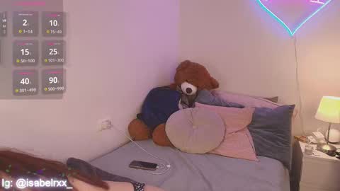 Snapshot of isabel_roux chatting on September 15, 2025, 9:04 pm Isabel online show from September 15, 2025, 9:04 pm