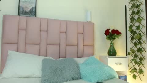 I S A online show from January 9, 2025, 4:17 pm