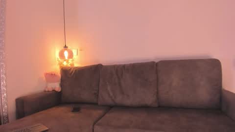 Isabela online show from October 28, 2025, 12:09 pm