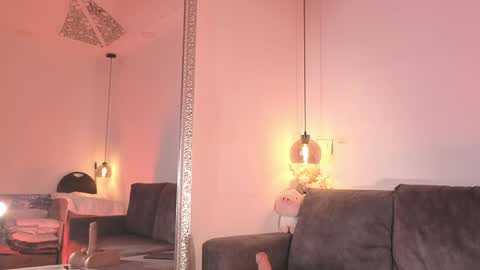 Isabela online show from April 7, 2026, 11:43 am