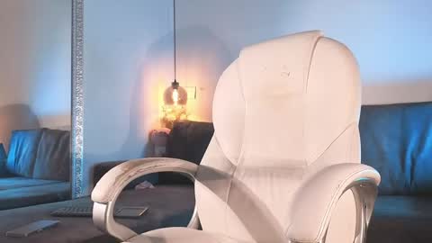 Isabela online show from April 21, 2026, 11:49 am