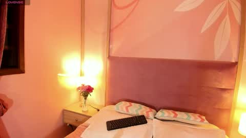 isabelastefano online show from November 30, 2025, 3:21 am