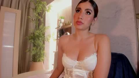 isabelastefano online show from February 17, 2026, 3:03 am