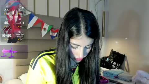 Snapshot of isabelastefano chatting on June 18, 2026, 3:18 am isabelastefano online show from June 18, 2026, 3:18 am