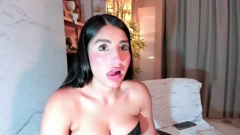 Snapshot of isabelastefano chatting on July 2, 2026, 3:17 am isabelastefano online show from July 2, 2026, 3:17 am