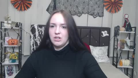 IsabelBlackberry online show from November 9, 2025, 6:12 am