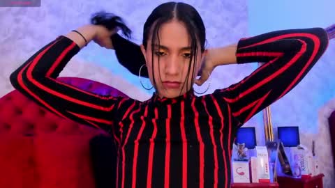 Isabell 13 online show from April 20, 2026, 4:32 pm