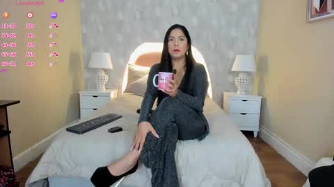 isabella__milf online show from March 27, 2026, 7:24 pm