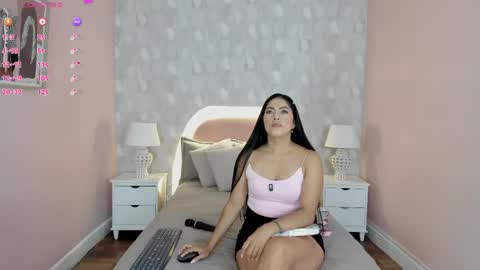 isabella__milf online show from May 16, 2026, 7:12 pm