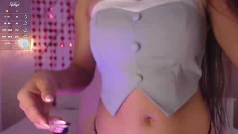 Isa  online show from February 18, 2025, 3:32 pm