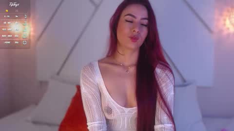 Isa  online show from March 6, 2025, 4:38 pm