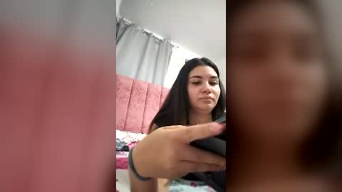 Snapshot of isabella_adam chatting on August 6, 2026, 11:28 pm Isa online show from August 6, 2026, 11:28 pm