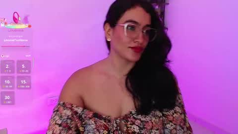 isabella_aristi03 online show from September 20, 2025, 3:40 am