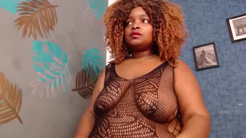 ISABELLA online show from November 24, 2025, 8:36 am