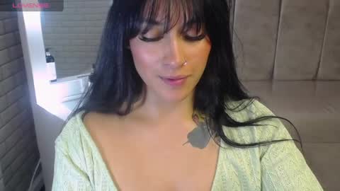 Snapshot of isabella_collen_v chatting on April 23, 2026, 1:57 pm Hi Stream 800am to 200pm online show from April 23, 2026, 1:57 pm
