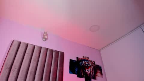   online show from April 8, 2026, 4:34 am