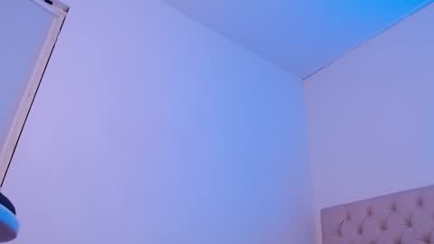 isabella_jazz online show from December 24, 2024, 9:44 pm