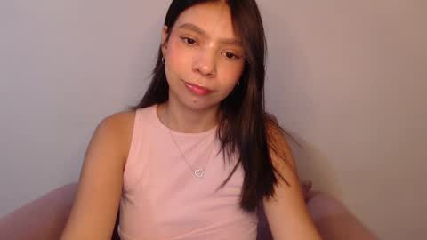 Snapshot of isabella_jones9 chatting on December 10, 2024, 4:34 am ISABELLA online show from December 10, 2024, 4:34 am