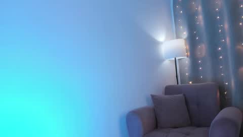 Snapshot of isabella_jones9 chatting on February 21, 2026, 2:01 am ISABELLA online show from February 21, 2026, 2:01 am