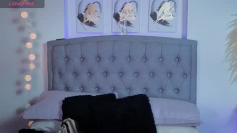   online show from November 21, 2025, 10:03 am