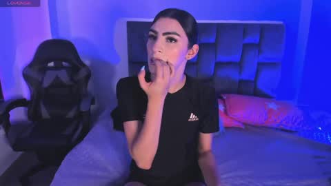 Isabella Moon9 online show from April 22, 2026, 11:56 am