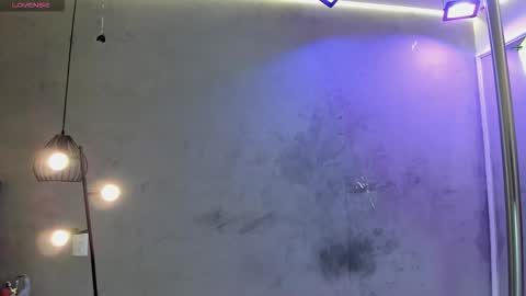 Isabella Nowa online show from March 1, 2026, 11:45 am