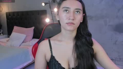 Isabella Nowa online show from April 28, 2026, 11:26 am