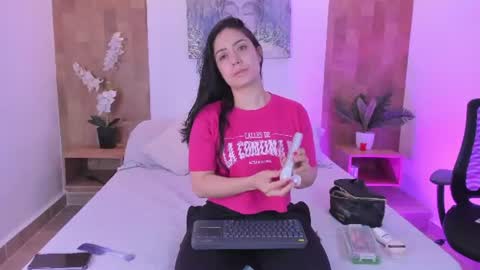 isabella_winkler online show from June 18, 2026, 11:03 am