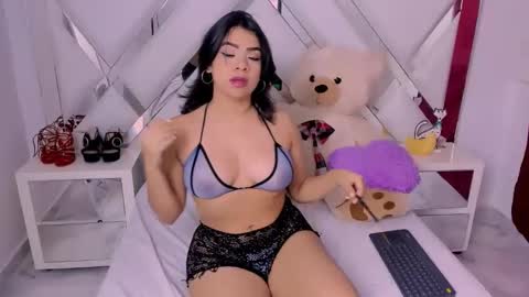 ISABELLA  online show from February 16, 2025, 2:10 pm