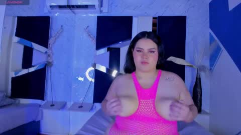 isabellabellanova online show from September 13, 2025, 1:00 pm