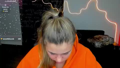 isabellabler online show from November 18, 2025, 6:51 am