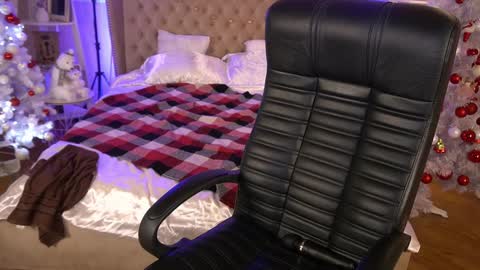 Marina online show from December 13, 2024, 5:10 pm