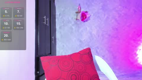 Instagram soybella01  online show from July 12, 2026, 7:27 pm