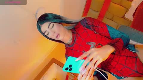 isabellagirs online show from October 12, 2025, 4:17 pm