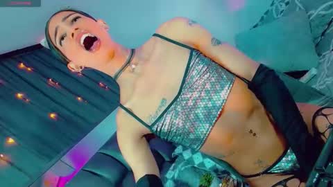 isabellagirs online show from February 26, 2026, 7:51 am