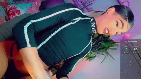 isabellagirs online show from March 29, 2026, 4:45 am