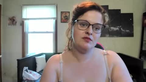 isabellamariedarcy online show from March 13, 2026, 9:43 pm