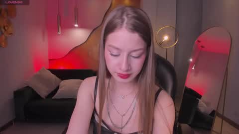 Isabella Moretti online show from February 27, 2026, 4:45 am