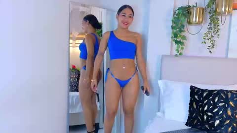 Isa online show from November 7, 2025, 3:50 am