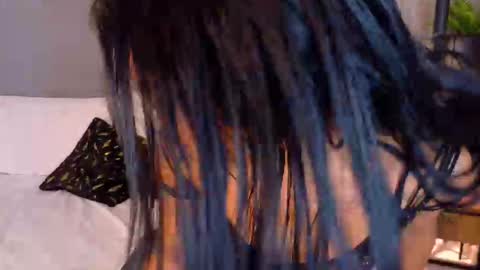 Isa online show from November 8, 2025, 5:40 am