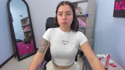 isebella online show from May 19, 2026, 1:50 pm